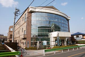 写真：武蔵野台図書館・武蔵野台児童館