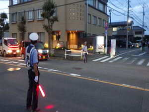 写真：福生七夕まつりの交通警備