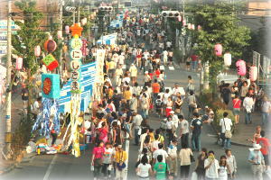 写真:福生七夕まつりの様子
