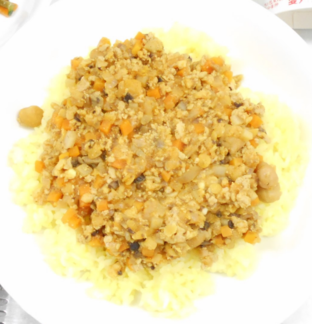 写真：ひよこ豆とごぼうのドライカレー