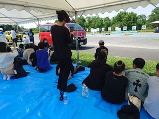 テント内の画像