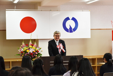 写真：福生市立牛浜もくせい中学校開校式・転入学式